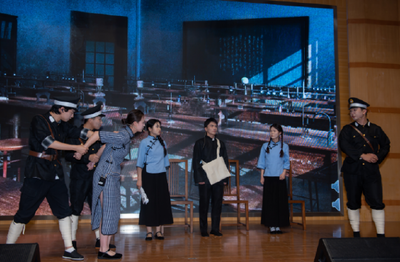 紅色藝術(shù)綻新花，青春熱血譜華章——無錫商院話劇《刑場上的婚禮》傾情上演與文化策劃交流側(cè)記